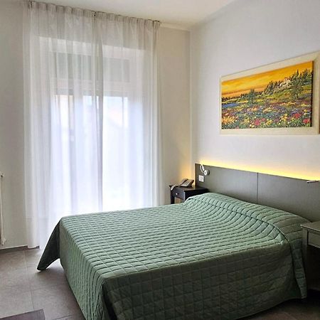 Hotel Marina Bardolino Exteriör bild