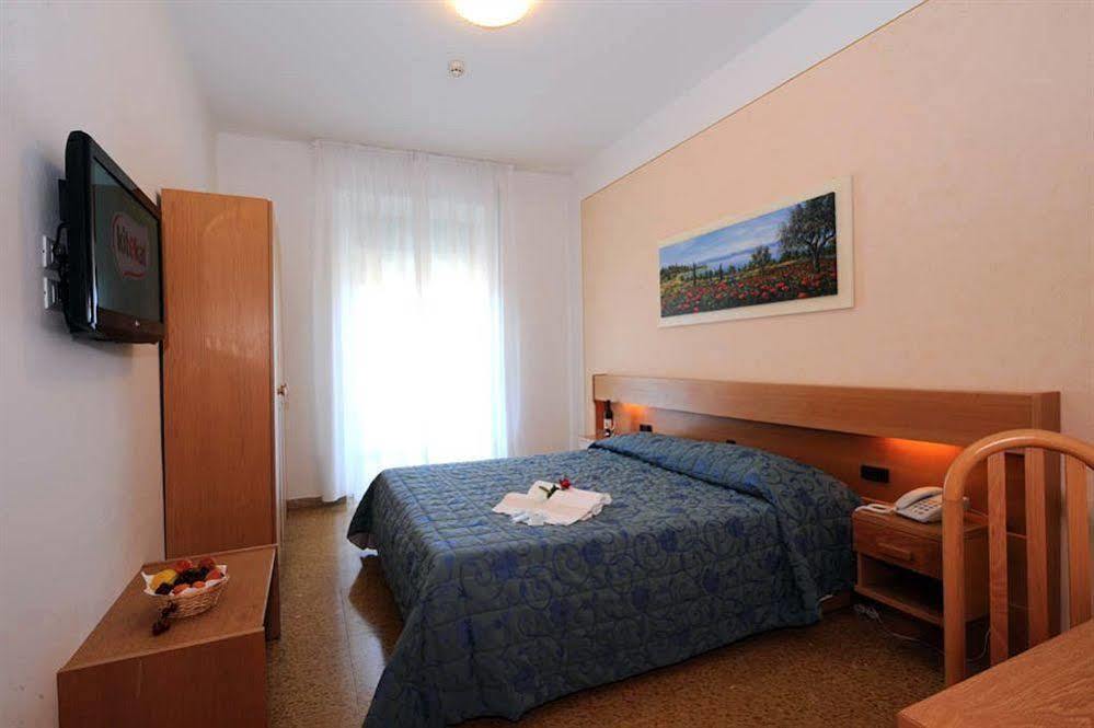 Hotel Marina Bardolino Exteriör bild