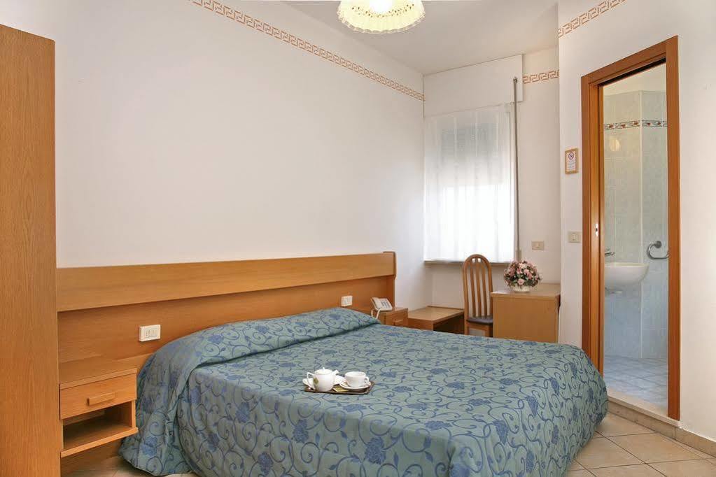 Hotel Marina Bardolino Exteriör bild